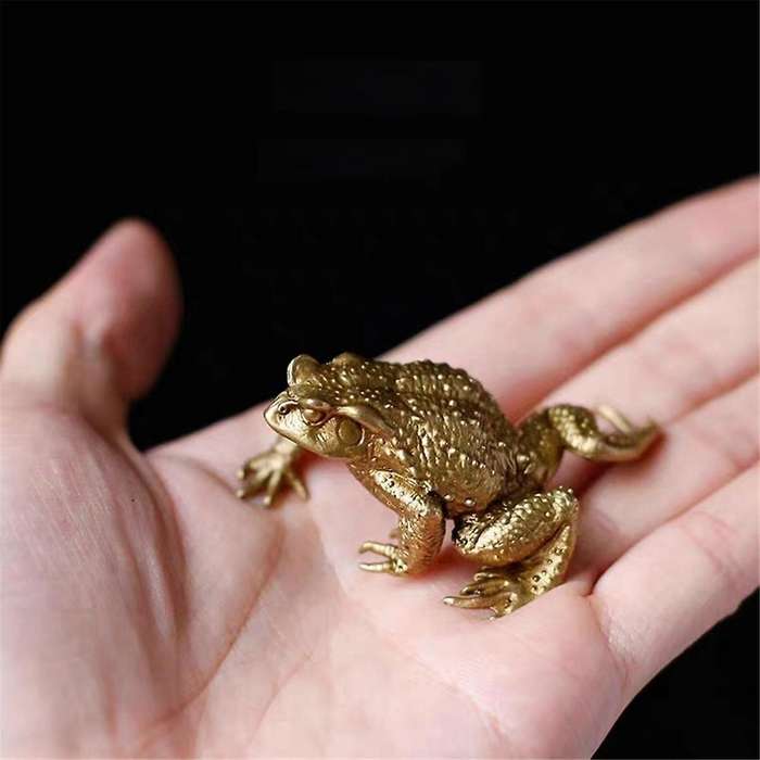 2Pcs Feng Shui Copper Pocket Money Frog Fortune Brass Toad Figurin Chinese Coin Metal Craft Home Dec