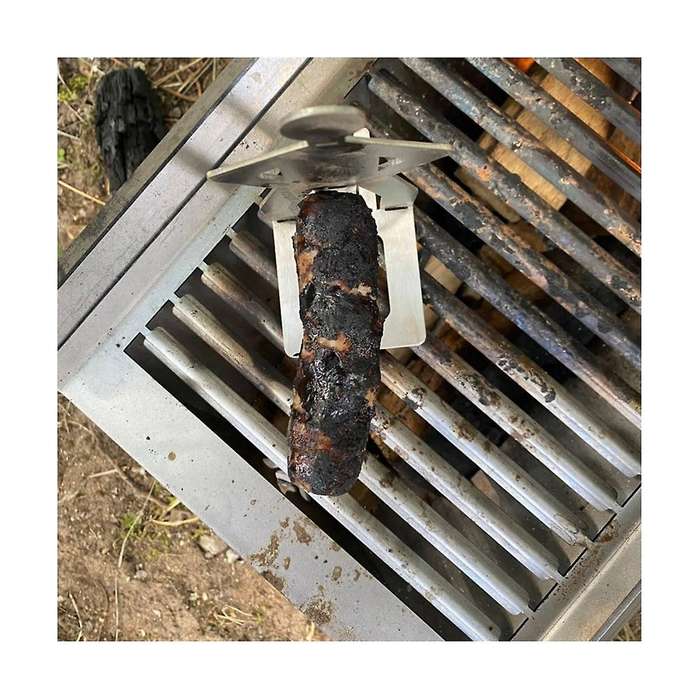 2Pcs Grill Holder Portable Funny Grilled Sausage for Boys Girls Detachable Sign Outdoor Party