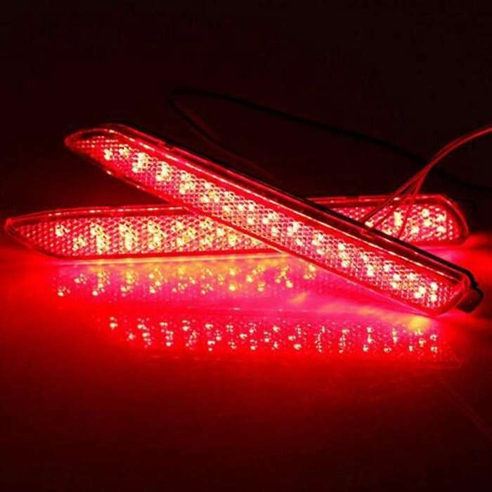 2Pcs LED Rear Bumper Light Reflector Brake Light for Sienna Venza RC250 RX300 GX470 NX200T