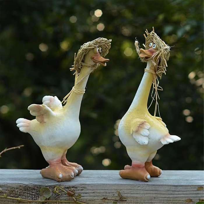 2pcs Resin Garden Ornaments Ducks Outdoor Statues Standing Duck Garden Animal Sculpture