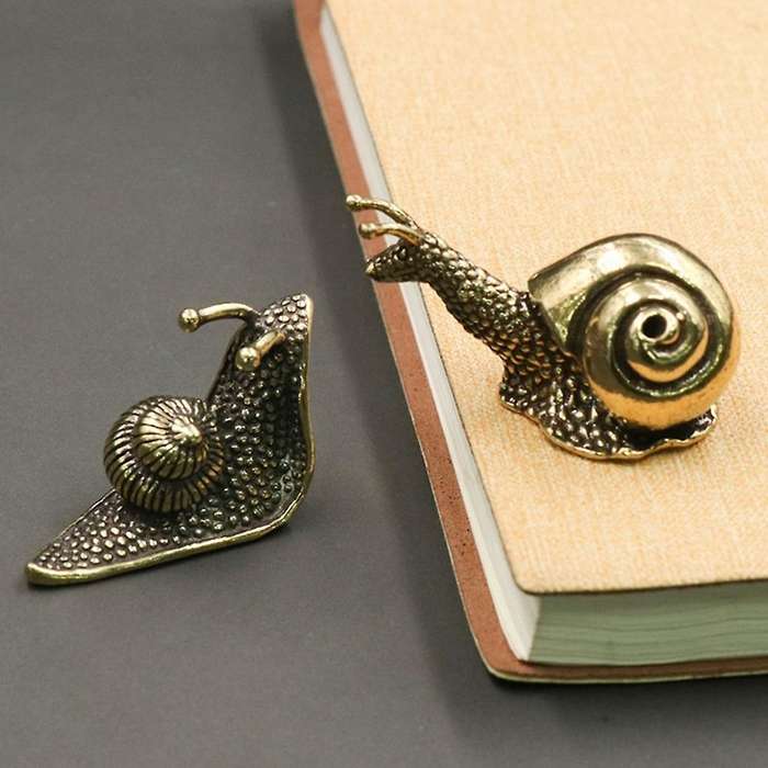 2pcs Snail Decor Outdoor Pond Garden Snail Figurine Brass Snail with Decor Effect The Meaning Of Th