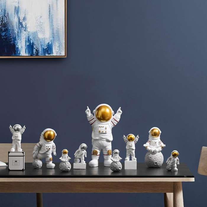 3PCS Resin Diving Astronaut Figurines Mini Diver Astronaut Statue Home Office Decor Living Room Desk