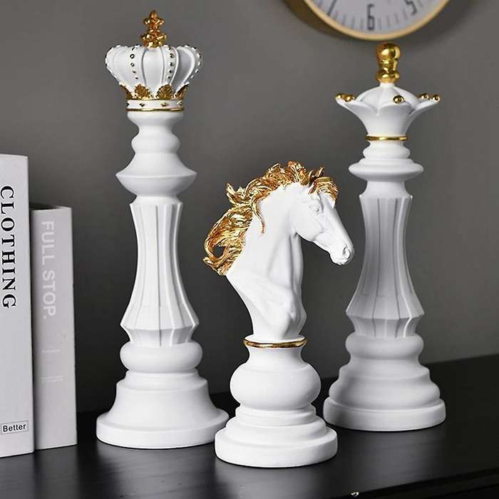 3Pcs Resin Chess Pieces Accessories Retro Aesthetic Room Decor for Interior Home Decor Chessmen Scul