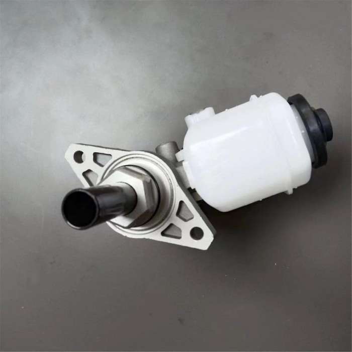 47028-60010 Brake Master Cylinder for Land Cruiser Prado Grj120 125 Rzj120 Trj120 125 2002-2009