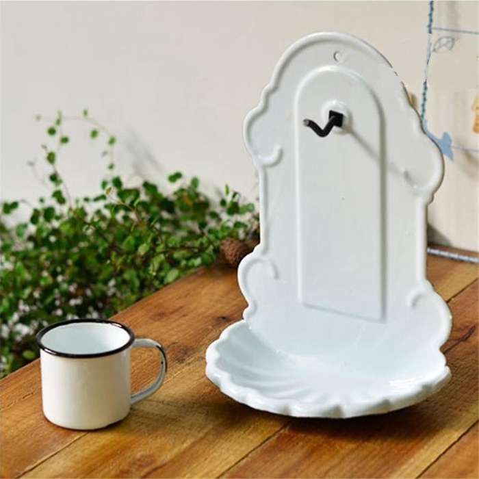 Handmade Enamel Vintage Embossed Soap Holder Rack Stand with Hook Tooth-brushing Cup Wall Hanging Ba