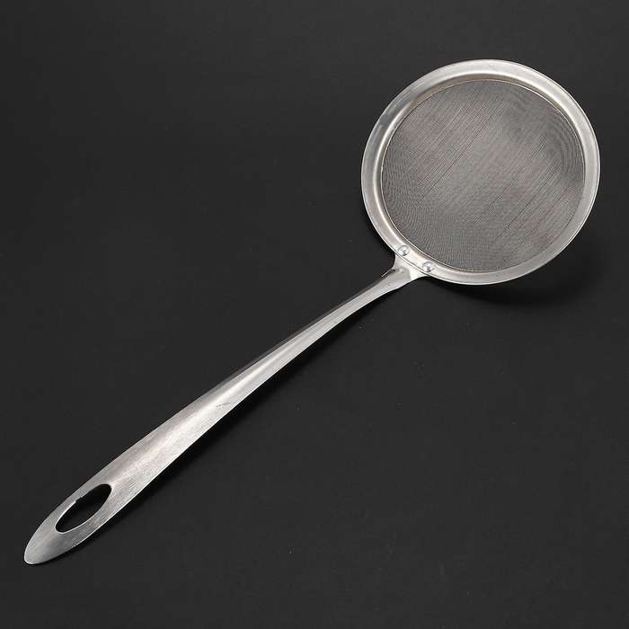 Kitchen Stainless Steel Mesh Hanging Oil Filter Net Strainer Scoop