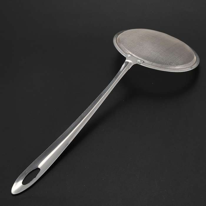 Kitchen Stainless Steel Mesh Hanging Oil Filter Net Strainer Scoop