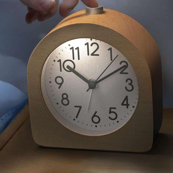 Alarm Clock without Ticking Wooden Alarm Clock with Snooze Function A