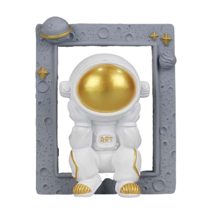 Nordic Astronaut Figurine Resin Sculpture Home Decoration Gift D