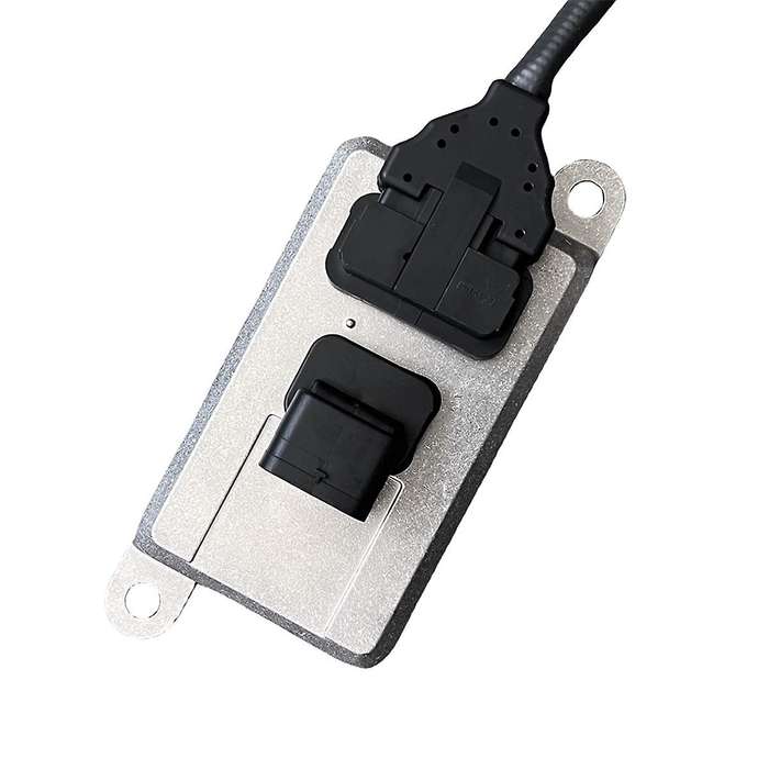 5WK96626A NOX Sensor 24V Nitrogen Oxygen Sensor for Truck CF65 CF75 CF85 XF105 2011650 1793380 18360