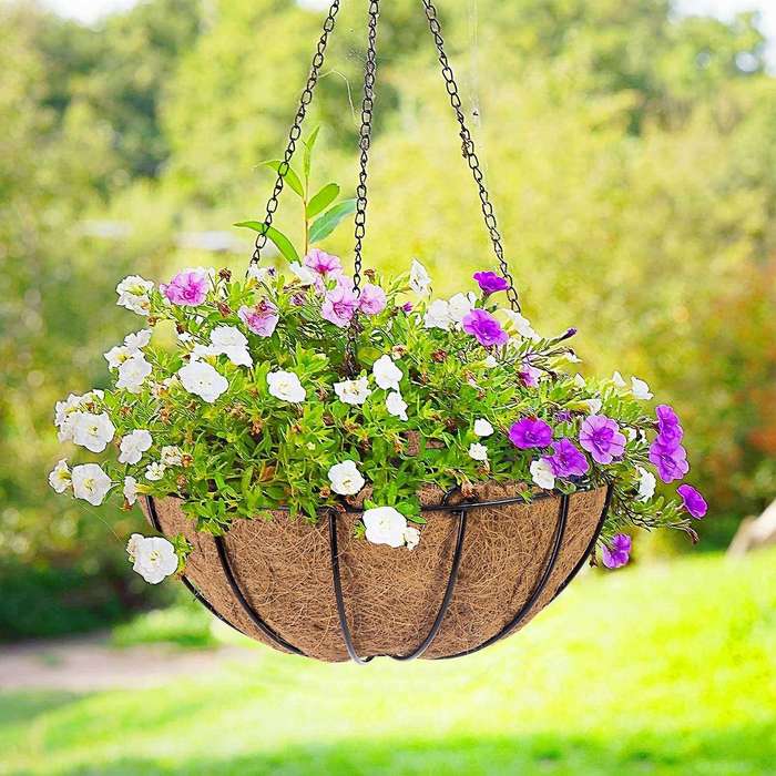 Metal Hanging Basket with Coir Liner Round Wire Plant Hanging Basket with Chain, Porch Decor Flower