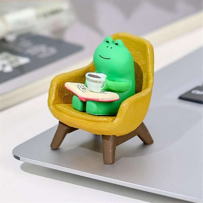 Miniature Frog Figurines Decor, Funny Resin Frog Statue for Home Decor, Party Decor, Office, Desk, B