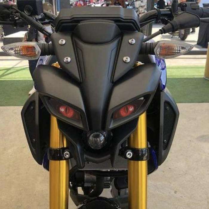 Motorcycle Headlight Protection Sticker Fairing Headlight Sticker Guard Sticker for Mt-09 2017 01