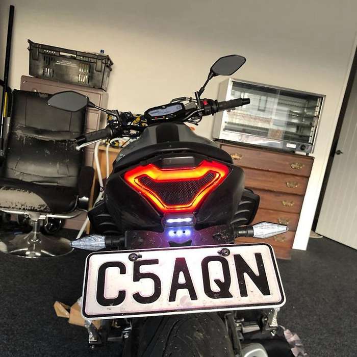 Motorcycle Tail Light Brake Turn Signal Lamp Flowing Flash for YZF R3 R25 Y15ZR MT03 MT07 FZ07 LC150