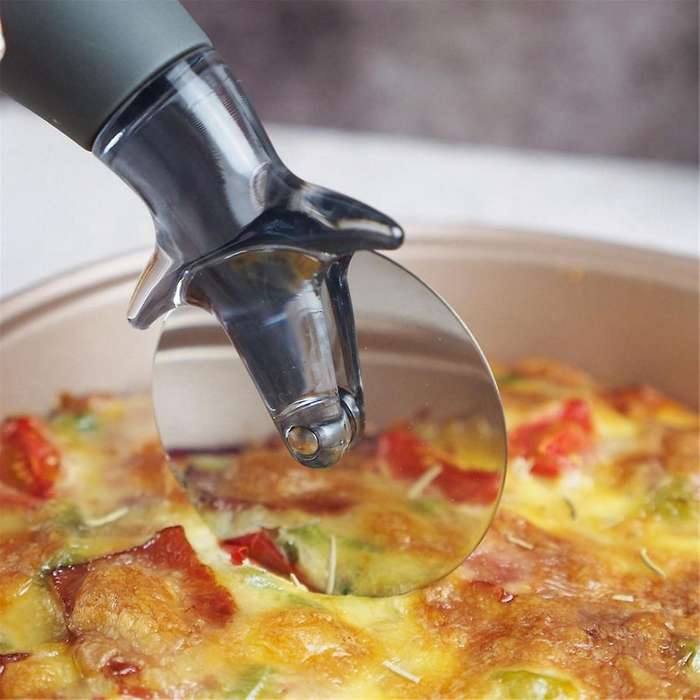 Pizza Slicer Stainless Steel Round Pizza Wheel Pastry Slicer Roller Dough Divider