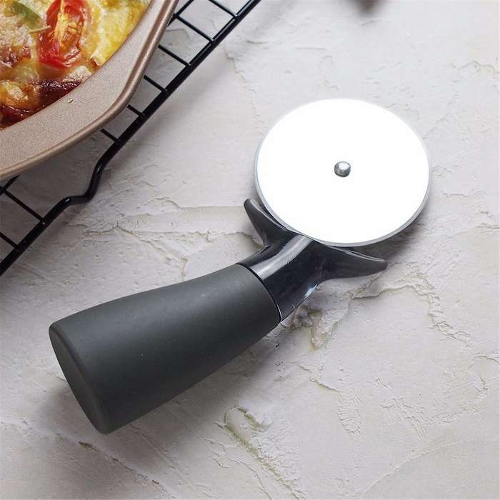 Pizza Slicer Stainless Steel Round Pizza Wheel Pastry Slicer Roller Dough Divider