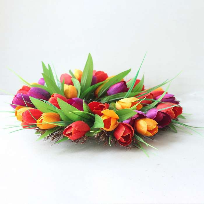 Artificial Tulip Wreath with Green Leaves Spring Wreath for Front