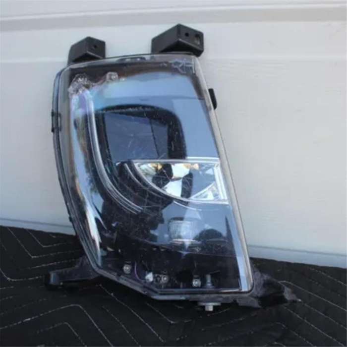 Automobile High Quality Asian and Eu Version Left Right Front Fog Lamp 6005916-00-e 600591600e for M