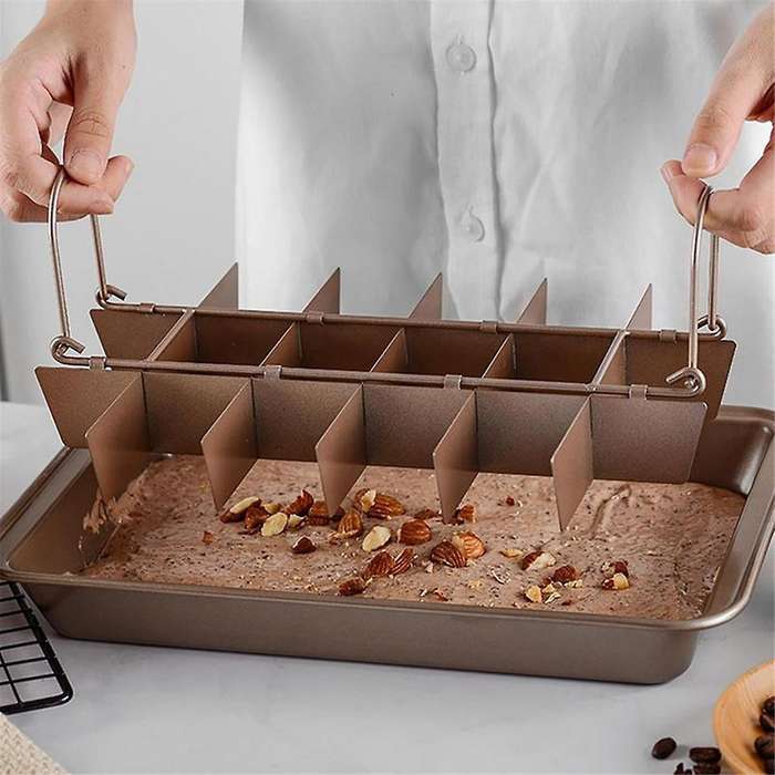 Bread Cake Pan Baking Utensils Non-Stick Baking Pan Square Grid Chocolate Dessert Cake Mold