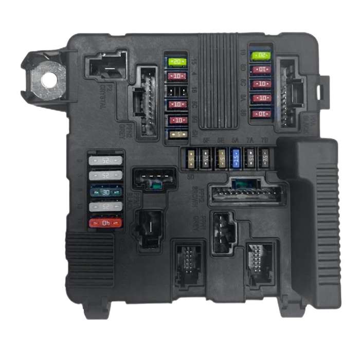 Car Engine Fuse Box Battery Protection Module 8200306032 for Scene 2 2002-2006 8200306033 S118399300