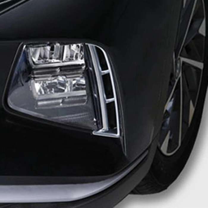 Car Front Bumper Fog Lamp Frame Front Bumper Fog Lamp Eyebrow Cover Suitable for 2021 2022
