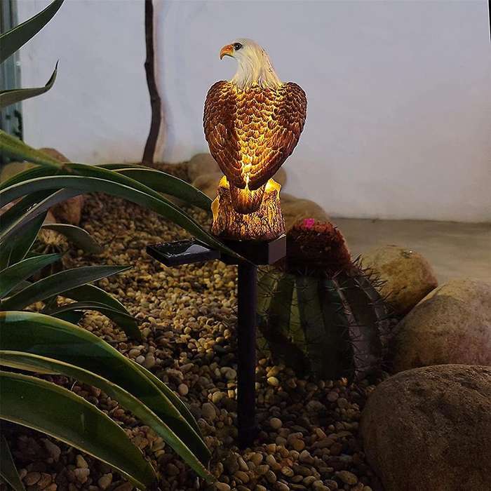 Solar Garden Light Resin Bald Eagle Figurine Dusk Dawn Solar Yard Light Animal Solar Stake Light Ou