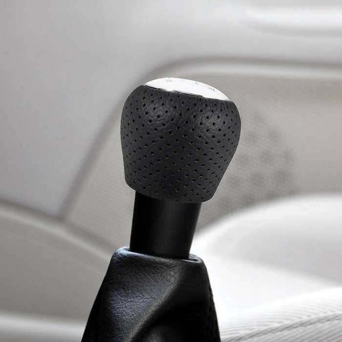 Sport Perforated Leather Gear Knob Chrome 6-speed for Hyundai Elantra I30 Ix35 Tucson