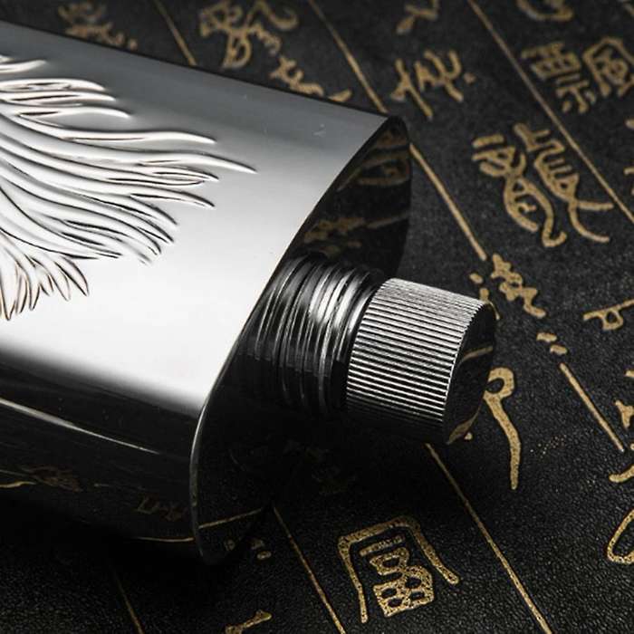 Stainless Steel 304 Hip Flask 17Oz Whiskey Pot Alcohol Container Whiskey Flask Outdoor Wine Liquor B