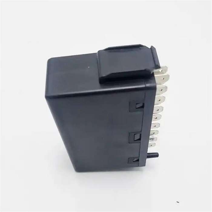 Turn Signal Relay Flasher Relay for Actros Arocs Series 0035446132 A0035443732 0035444332