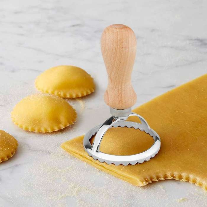 Cutter and Press Stamps with Wooden Handle for Ravioli,dumplings 6pcs
