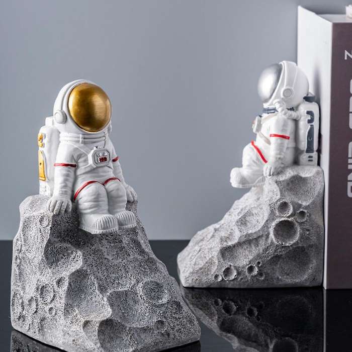 Resin Astronaut Bookend Tabletop Book Office Decoration(silver)