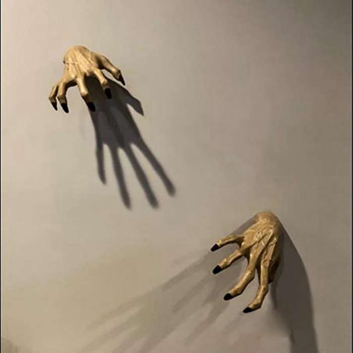 2pcs Halloween Scary Horror Zombie Hand Decoration Haunted House