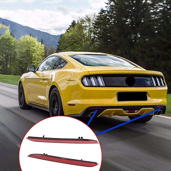 Car Red Rear Bumper Light Reflector Tail Lamp Warning Light Reflector Fog Lamp for 2015-2017