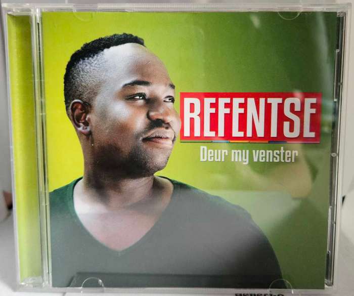 Refentse Deur my venster   965