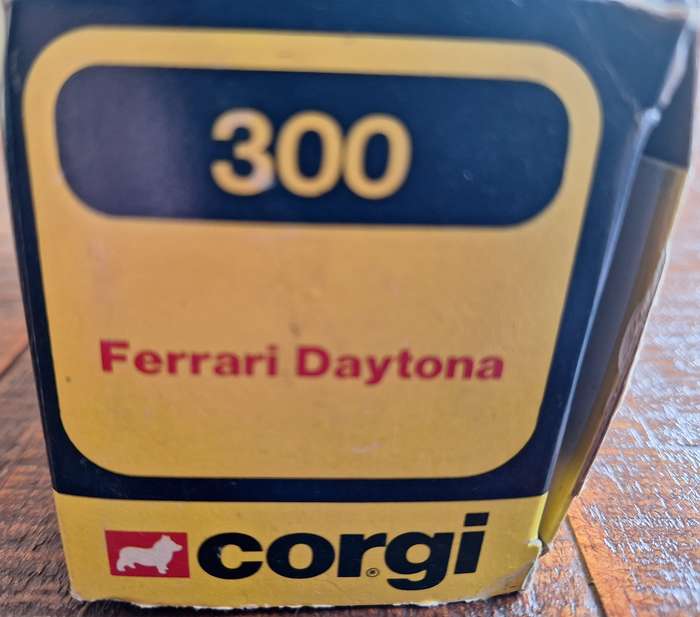 Corgi Ferrari Daytona 300