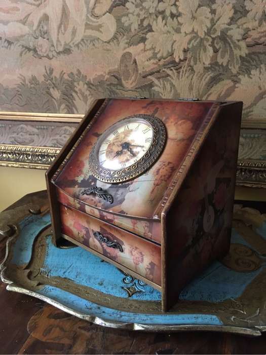 Decoupage jewellery box with clock