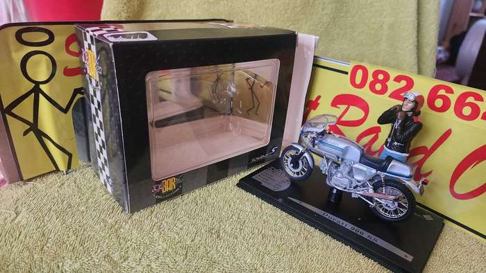 Ducati 900SS (1:18) Solido