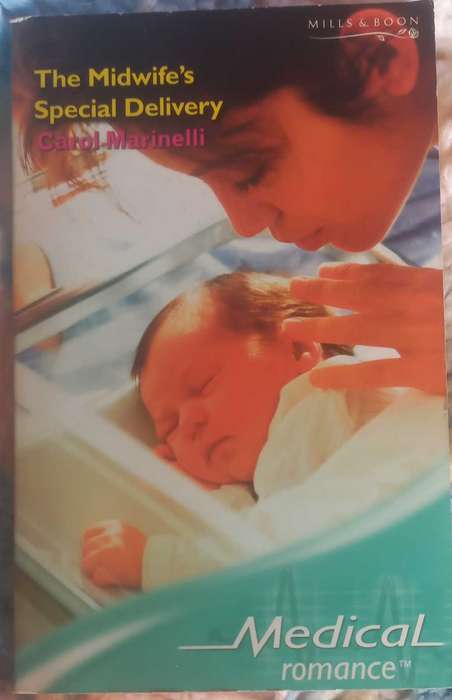 The midwife`s special delivery by Carol Marinelli (Mills & Boon)