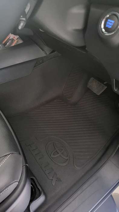 Toyota Hilux GD-6 DC Heavy duty Moulded Mats