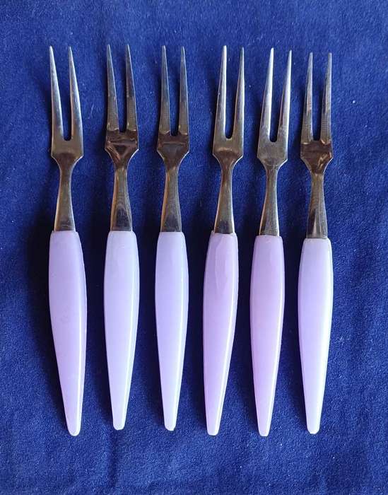 6 x Vintage cocktail forks