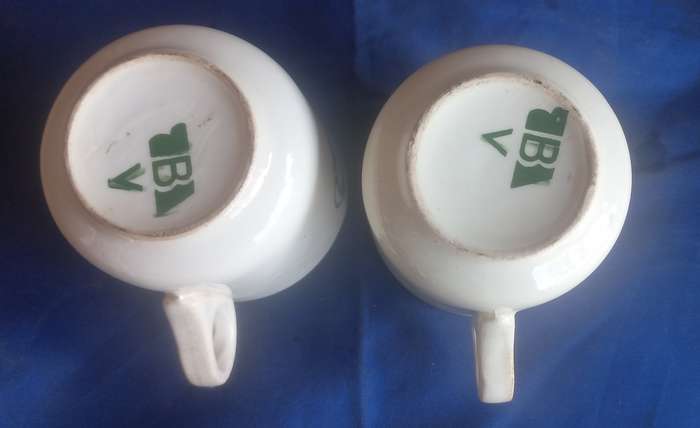 2 x Swartruggens hotel cups