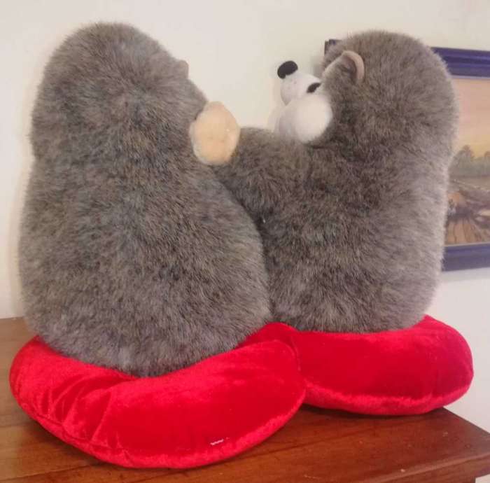 2x Large Porcupines holding a pumpkin sitting on a big red Heart! 38cm.