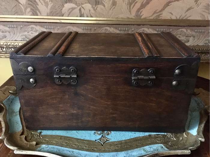 Vintage wooden jewellery box