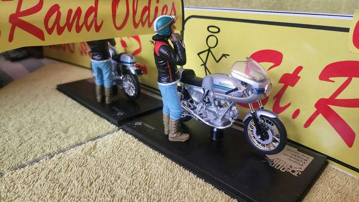 Ducati 900SS (1:18) Solido