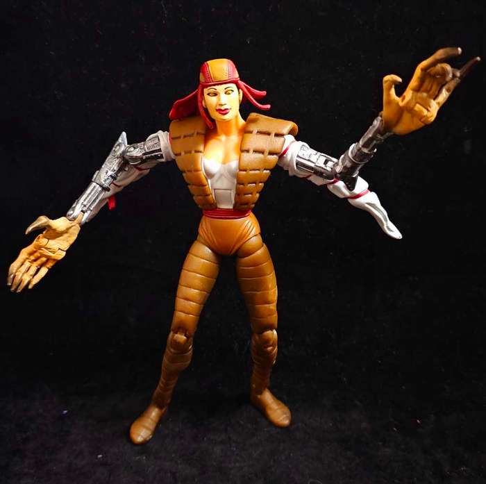 ToyBiz Marvel Legends Lady Deathstrike