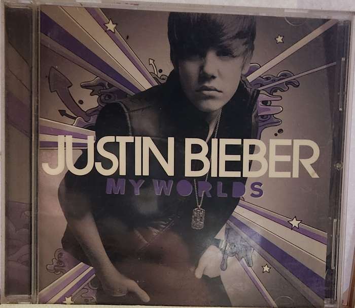Justin Bieber My Worlds   (568)