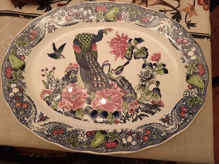 Large Imari Platter decorated with Peacocks and a border of Foliage and Fruit