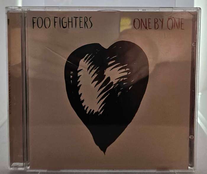 Foo Fighters One By One    62