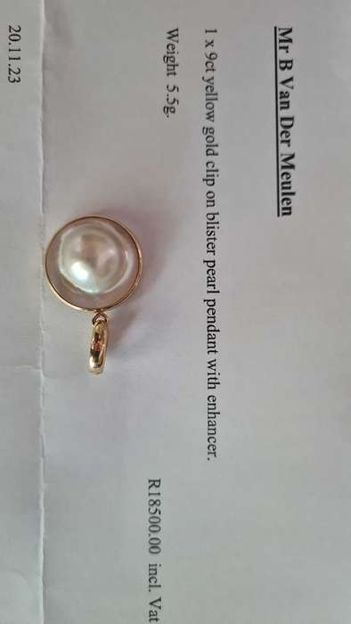 Blister pearl pendant on 9 ct yg