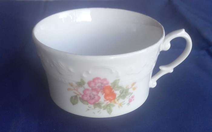 2 x Huguenot Royale cups
